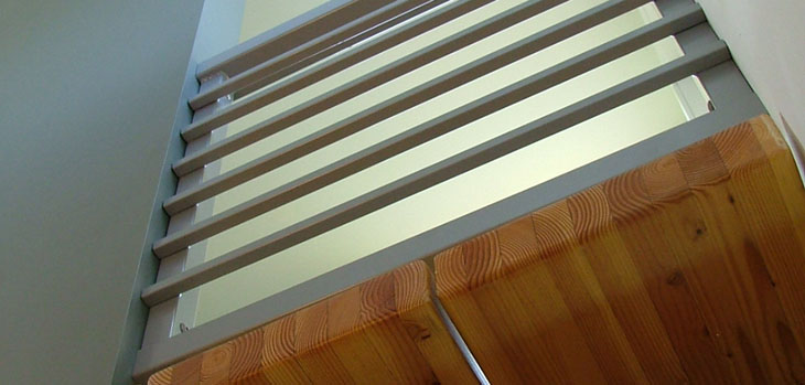 modern_details_green3-glulamtreads-steelrailing