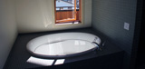 modern_bathrooms_greenwood-tubandmosaictile